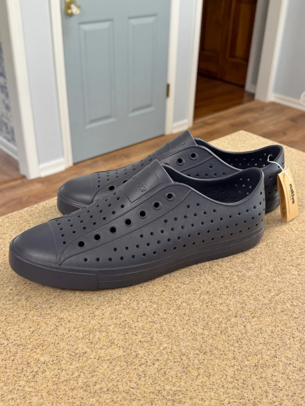 Native Jefferson Bloom Archive Onyx Men’s Slip On Shoes 12 NWT Waterproof